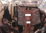Вагітна харків'янка догола роздяглася у метро